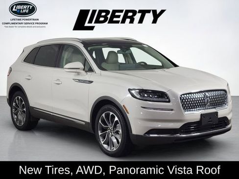 Used 2022 Lincoln Nautilus Reserve image 1