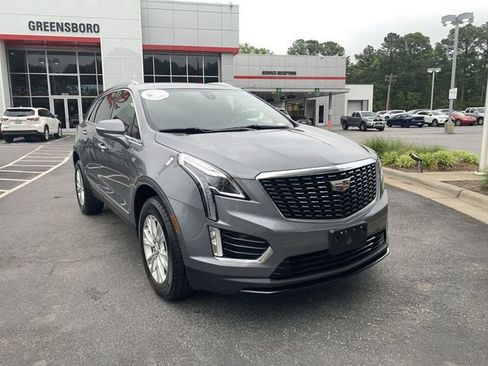 Used 2022 Cadillac XT5 Luxury AWD/4WD image 2