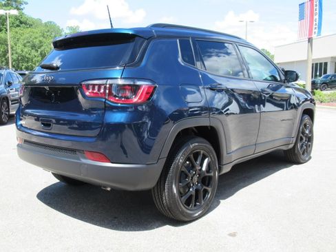 New 2026 Jeep Compass Latitude AWD/4WD image 7