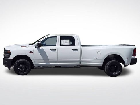 New 2026 RAM 3500 Tradesman AWD/4WD image 16