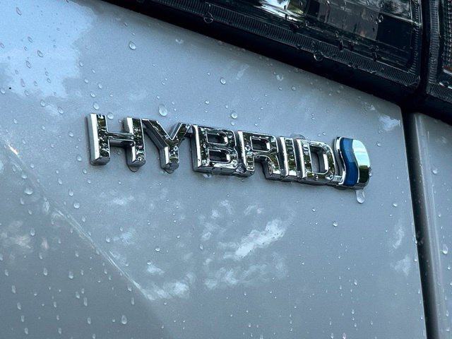 Used 2022 Toyota Highlander LE AWD/4WD image 10