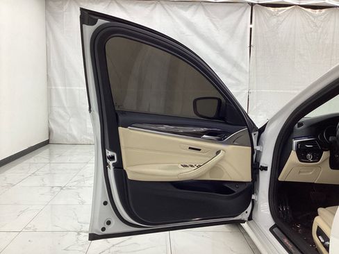 Used 2017 BMW 530i RWD image 18