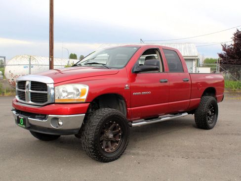 Used 2006 Dodge Ram 2500 Truck SLT w/ Trailer Tow Group AWD/4WD image 3