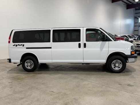 Used 2016 Chevrolet Express 3500 LT w/ LT Preferred Equipment Group RWD image 7