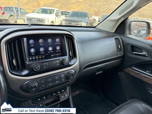 Used 2021 GMC Canyon Denali image 19