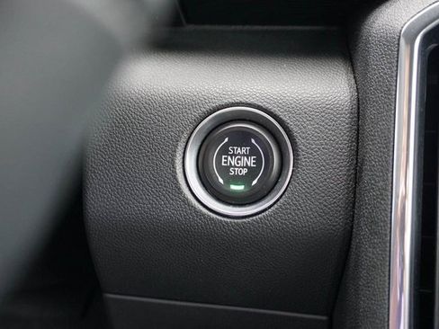 Used 2024 GMC Acadia Elevation image 30