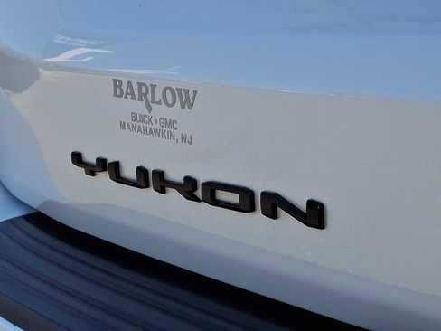 Used 2022 GMC Yukon Denali w/ Denali Premium Package AWD/4WD image 39