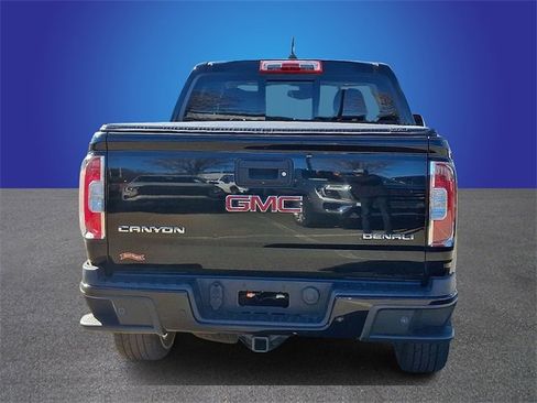 Used 2020 GMC Canyon Denali image 5