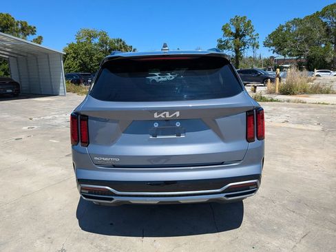 Certified 2023 Kia Sorento EX FWD image 7