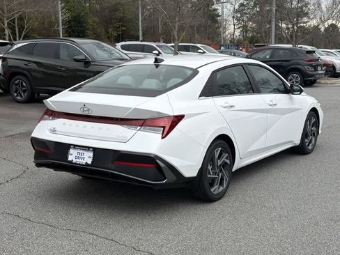 New 2026 Hyundai Elantra Limited image 7