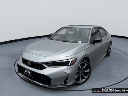 Used 2025 Honda Civic Sport image 1
