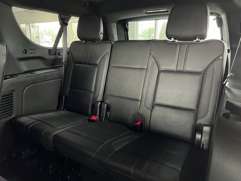 Used 2021 Chevrolet Suburban RST w/ Luxury Package AWD/4WD image 23