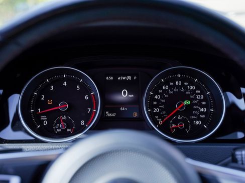 Used 2020 Volkswagen GTI SE image 17