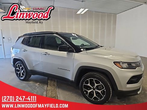 Used 2025 Jeep Compass Limited AWD/4WD image 1