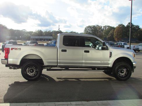 Used 2018 Ford F250 XLT image 4