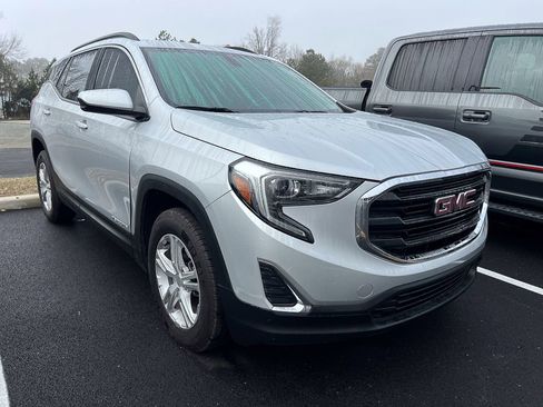 Used 2019 GMC Terrain SLE w/ Driver Convenience Package image 8