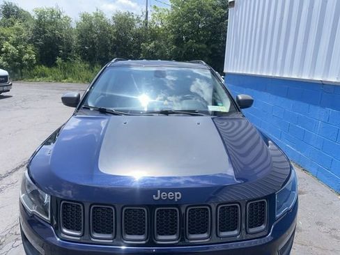 Used 2018 Jeep Compass Trailhawk AWD/4WD image 3