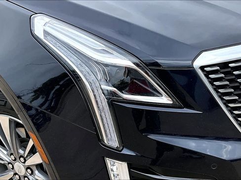 Used 2021 Cadillac XT5 Premium Luxury w/ LPO, Floor Liner Package image 28