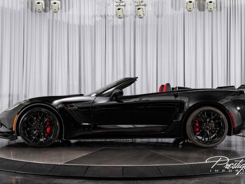Used 2016 Chevrolet Corvette Z06 w/ 3LZ Preferred Equipment Group image 15