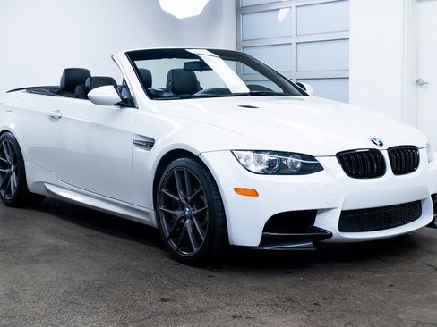 Used 2012 BMW M3 Convertible image 3