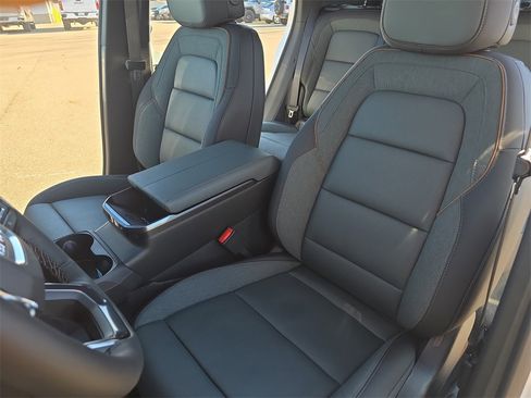 New 2026 GMC Terrain AT4 w/ Convenience Package III image 15