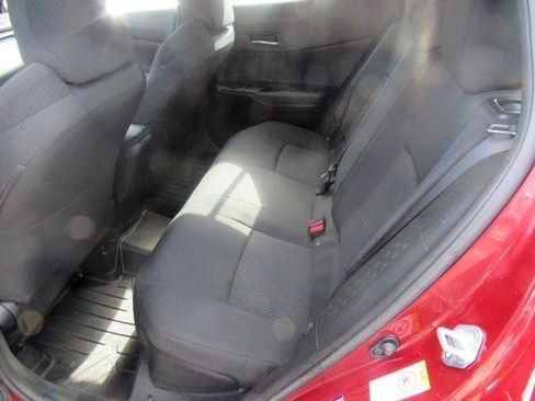 Used 2018 Toyota C-HR XLE FWD image 21