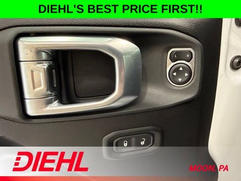 New 2026 Jeep Gladiator Rubicon w/ Steel Power Dome Hood Package AWD/4WD image 20
