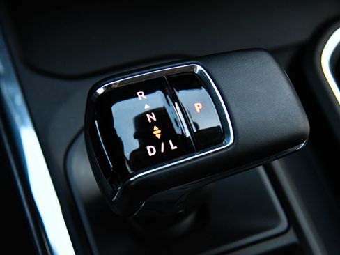 Used 2024 Chevrolet Silverado 1500 LTZ w/ Technology Package image 37