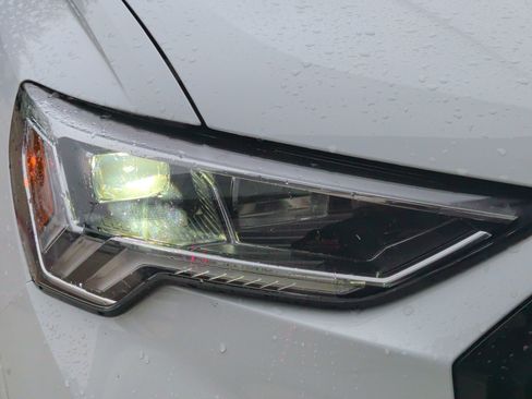 Certified 2024 Audi Q3 2.0T Premium Plus w/ Premium Plus Package image 11