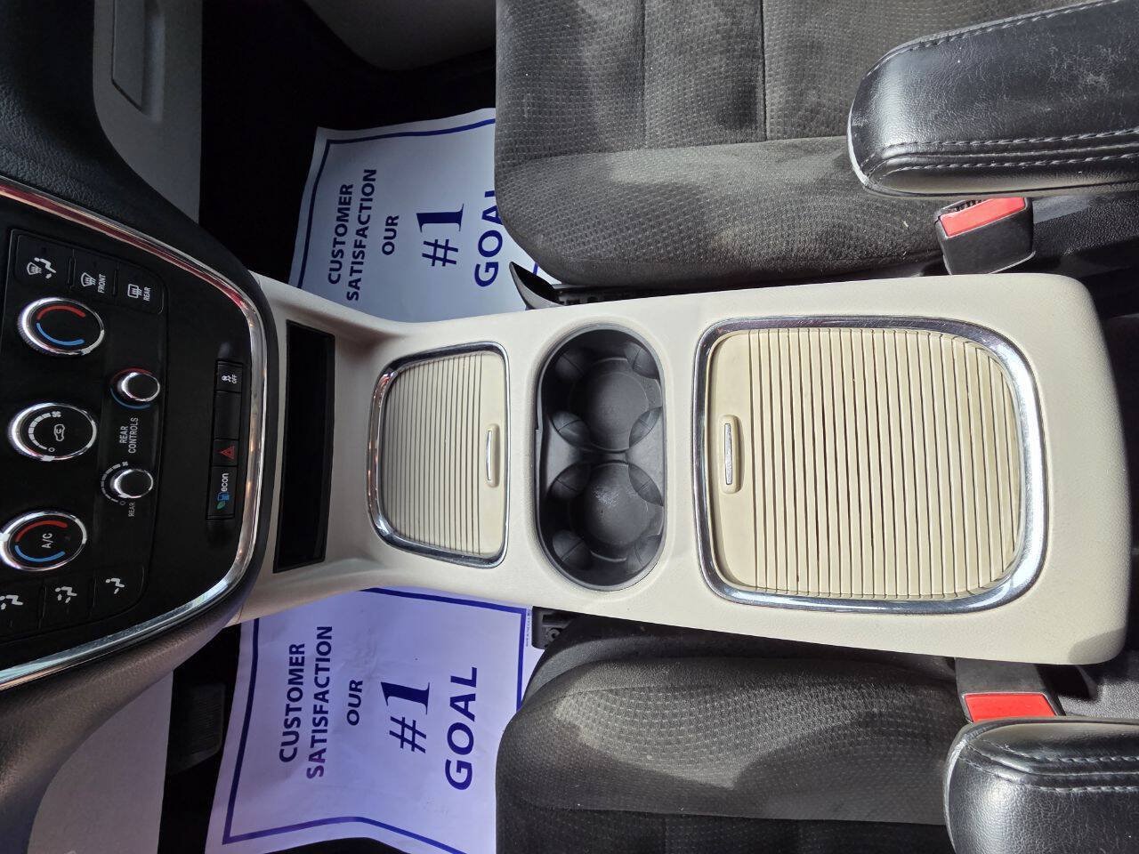 Used 2015 Dodge Grand Caravan SXT FWD image 19