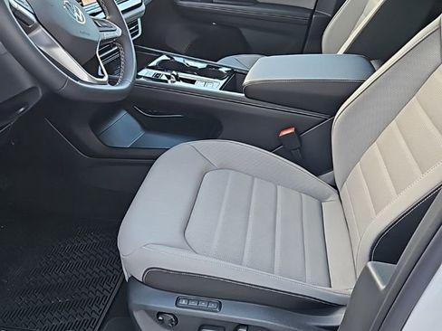 New 2026 Volkswagen Atlas Cross Sport SEL AWD/4WD image 28