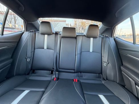 Used 2025 Toyota Camry SE image 38