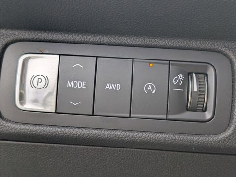 Used 2024 Chevrolet Traverse LT image 28