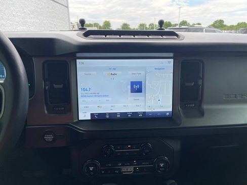 Used 2021 Ford Bronco First Edition AWD/4WD image 22