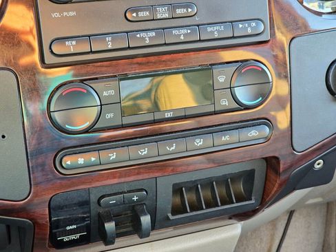 Used 2008 Ford F350 Lariat image 29