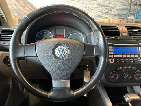 Used 2009 Volkswagen Jetta SE FWD image 6