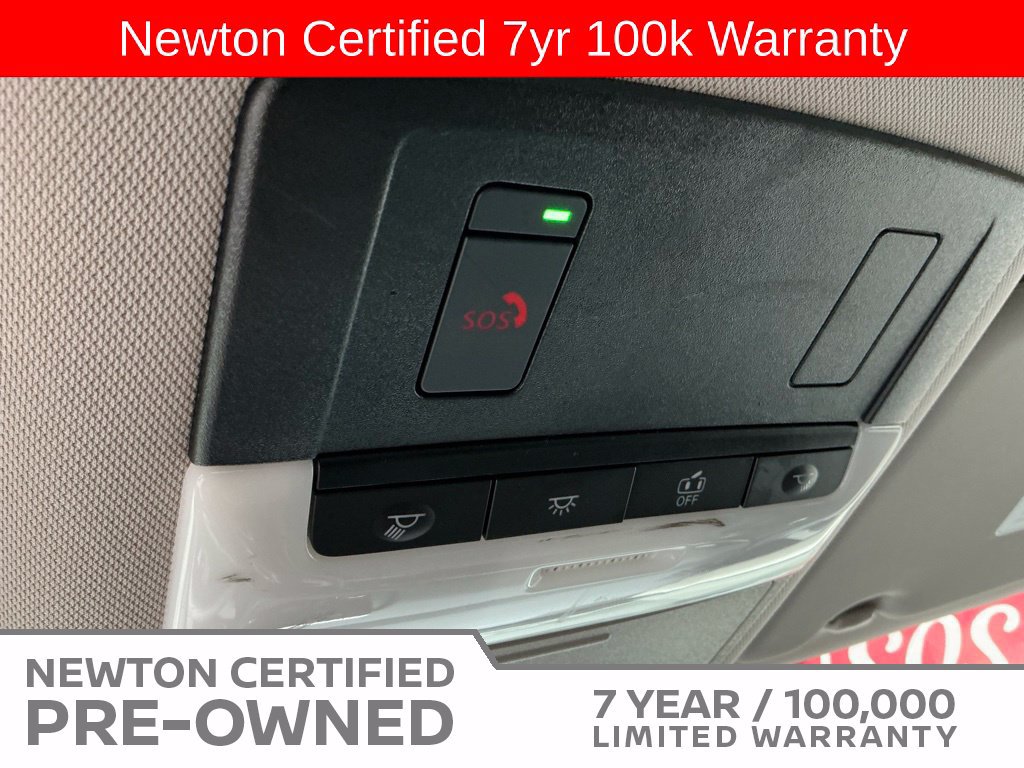 Used 2025 Nissan Rogue SV AWD/4WD image 30
