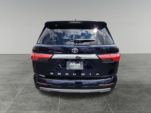 Used 2025 Toyota Sequoia Limited w/ Tow Technology Package AWD/4WD image 6