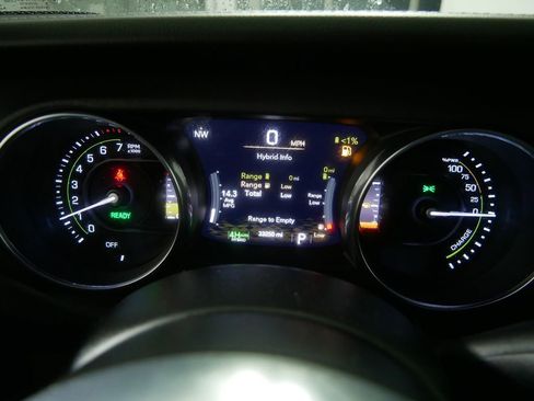 Used 2023 Jeep Wrangler Unlimited Sahara w/ Cold Weather Group image 32