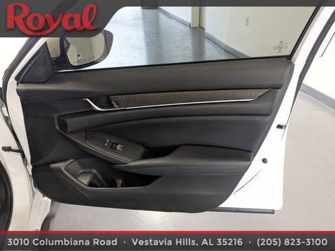 Used 2018 Honda Accord EX image 7