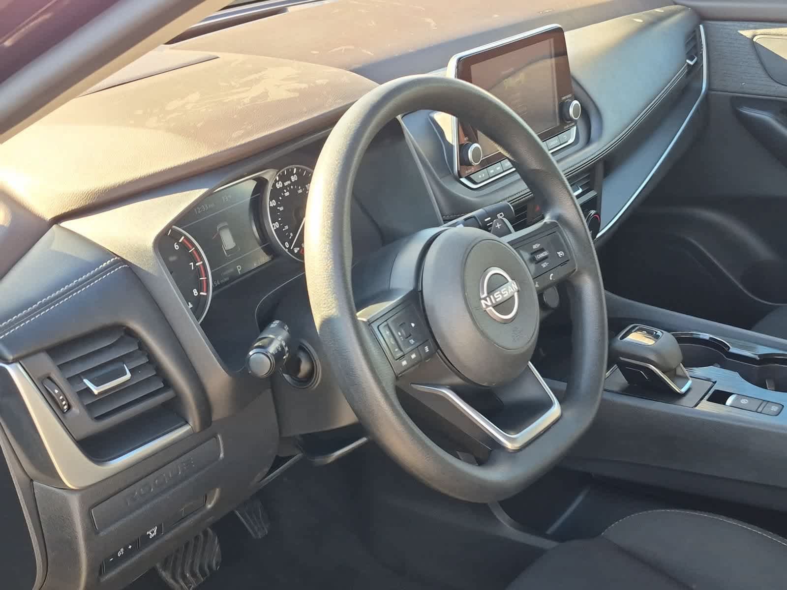 Used 2023 Nissan Rogue S FWD image 10