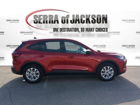 Used 2025 Ford Escape Active w/ Cold Weather Package image 10