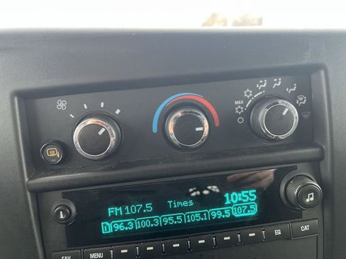 Used 2024 Chevrolet Express 2500 w/ Driver Convenience Package image 18