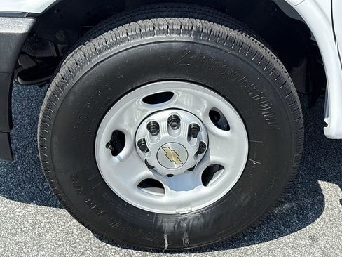 New 2025 Chevrolet Express 2500 w/ Driver Convenience Package image 30