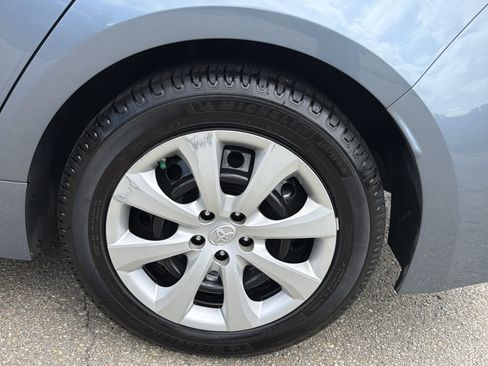 Used 2023 Toyota Corolla LE FWD image 19