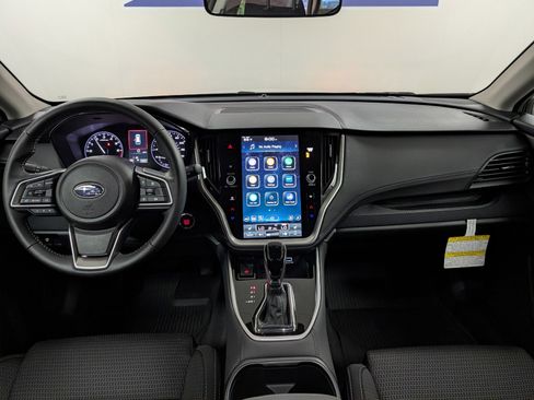 Used 2025 Subaru Outback Premium image 8