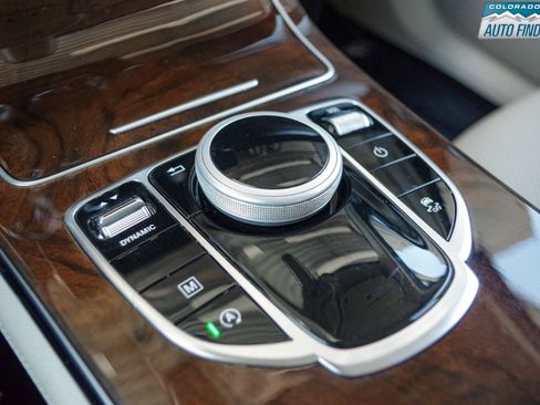 Used 2019 Mercedes-Benz GLC 300 4MATIC image 19