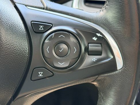 Used 2019 Buick Enclave Essence AWD/4WD image 31