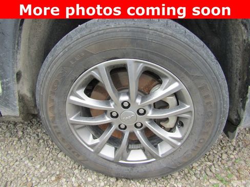 Used 2021 Jeep Cherokee Latitude Lux AWD/4WD image 9