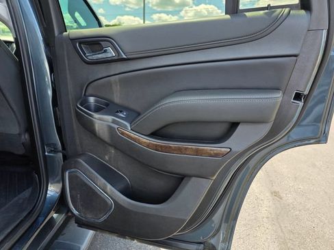 Used 2019 Chevrolet Tahoe LS AWD/4WD image 23
